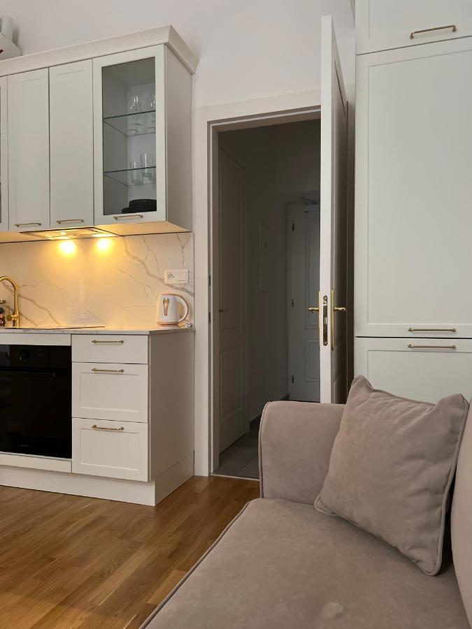Angeloroma Deluxe Apartment Прага Экстерьер фото
